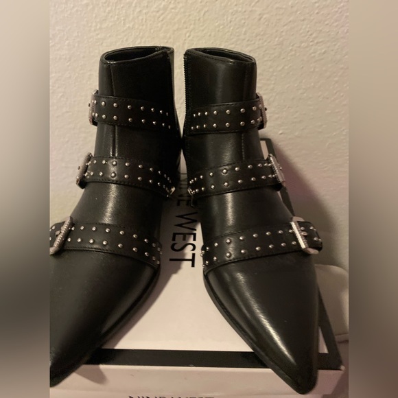 Nine West Shoes Seraphim Pointe Toe Booties. Never worn - Picture 5 of 8